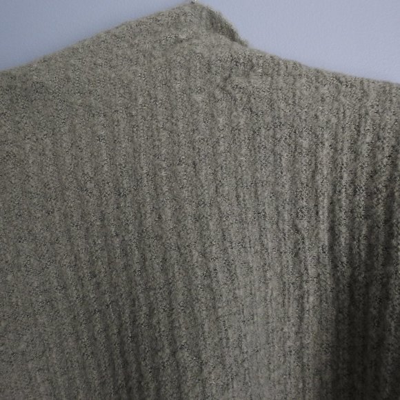 Wonderly Fuzzy Soft Ribbed Olive Green Scarf - Picture 9 of 11